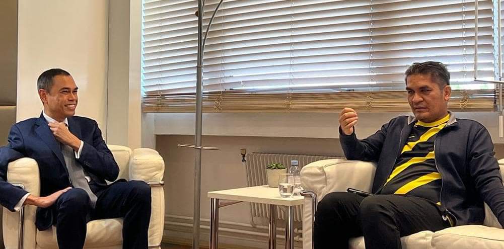 Radzi Hadir Persidangan UNESCO Di Paris