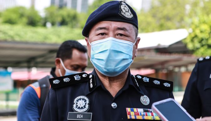 Empat Beranak Ditahan Terlibat Pengedaran Dadah