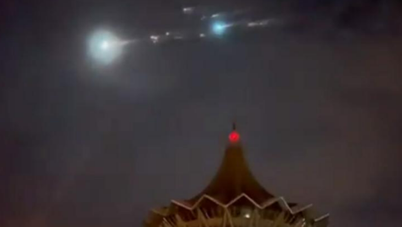 Serpihan Roket China Melintas Di Ruang Udara Malaysia
