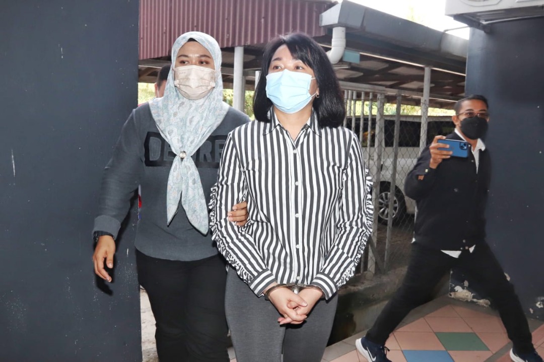 Bekas Pengarah Syarikat Didakwa 64 Pertuduhan Penyelewengan Cek