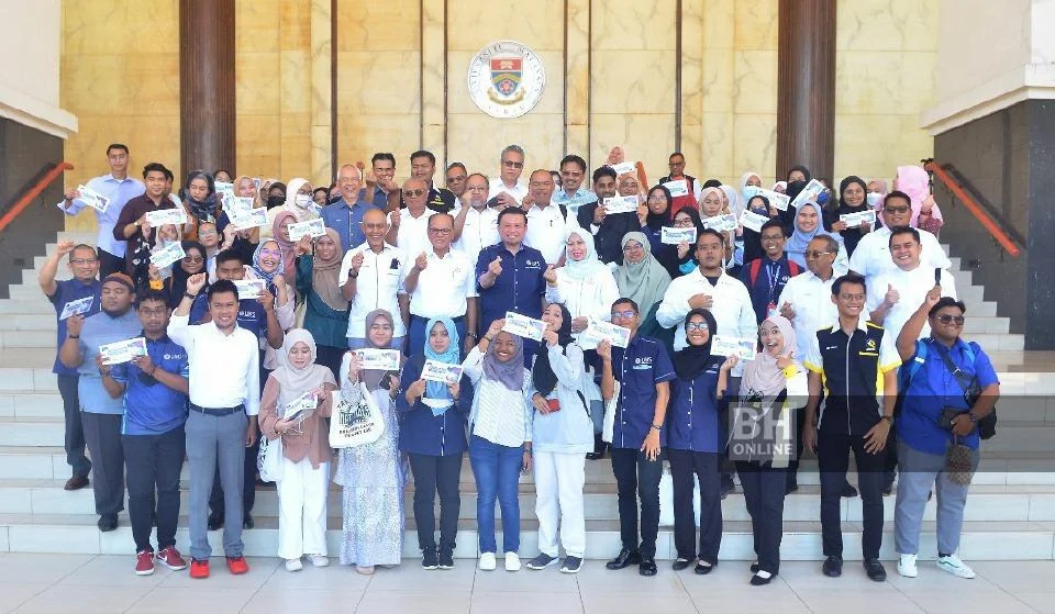 250 Pelajar Pahang Di UMS Terima Bantuan Prihatin Pahang