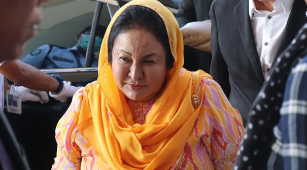 Rosmah Mohon Gugur Hakim, Tangguh Keputusan Kes Rasuah Solar Esok