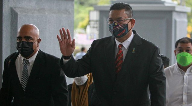 Lokman Adam Didakwa Hina PM, Kerajaan