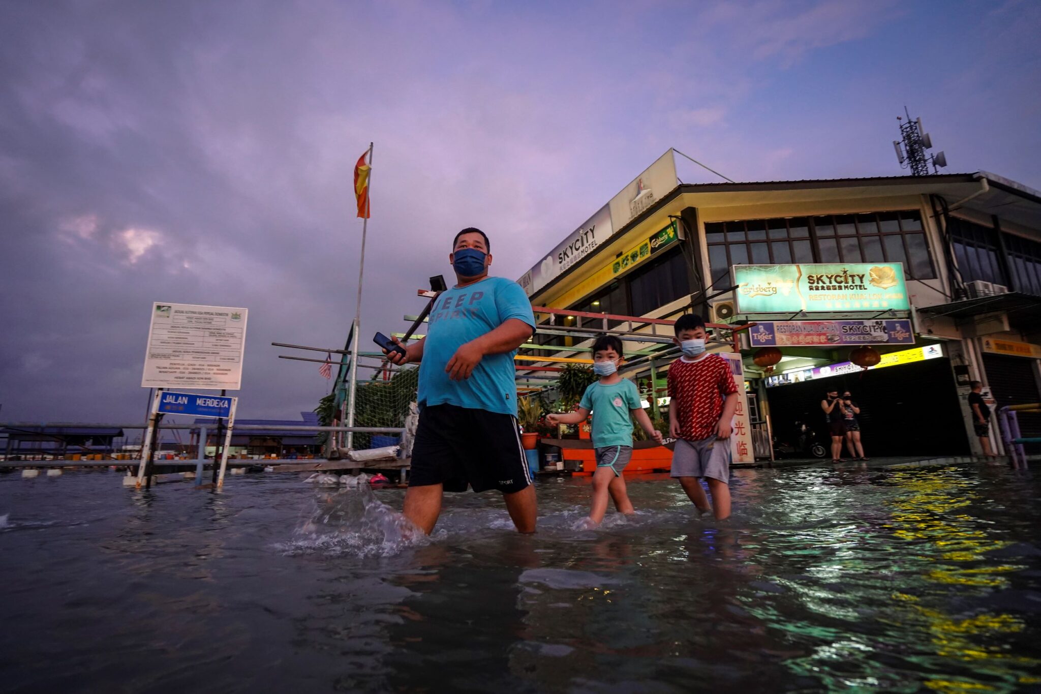 Air Pasang Besar: Orang Ramai Dinasihat Elak Ke Pantai Esok Hingga Khamis