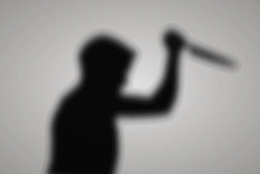 Pekerja Kedai Kosmetik Cemas Diacu Pisau