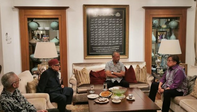 Muhyiddin, Hadi Bertemu Abang Johari Bincang Tubuh K’jaan