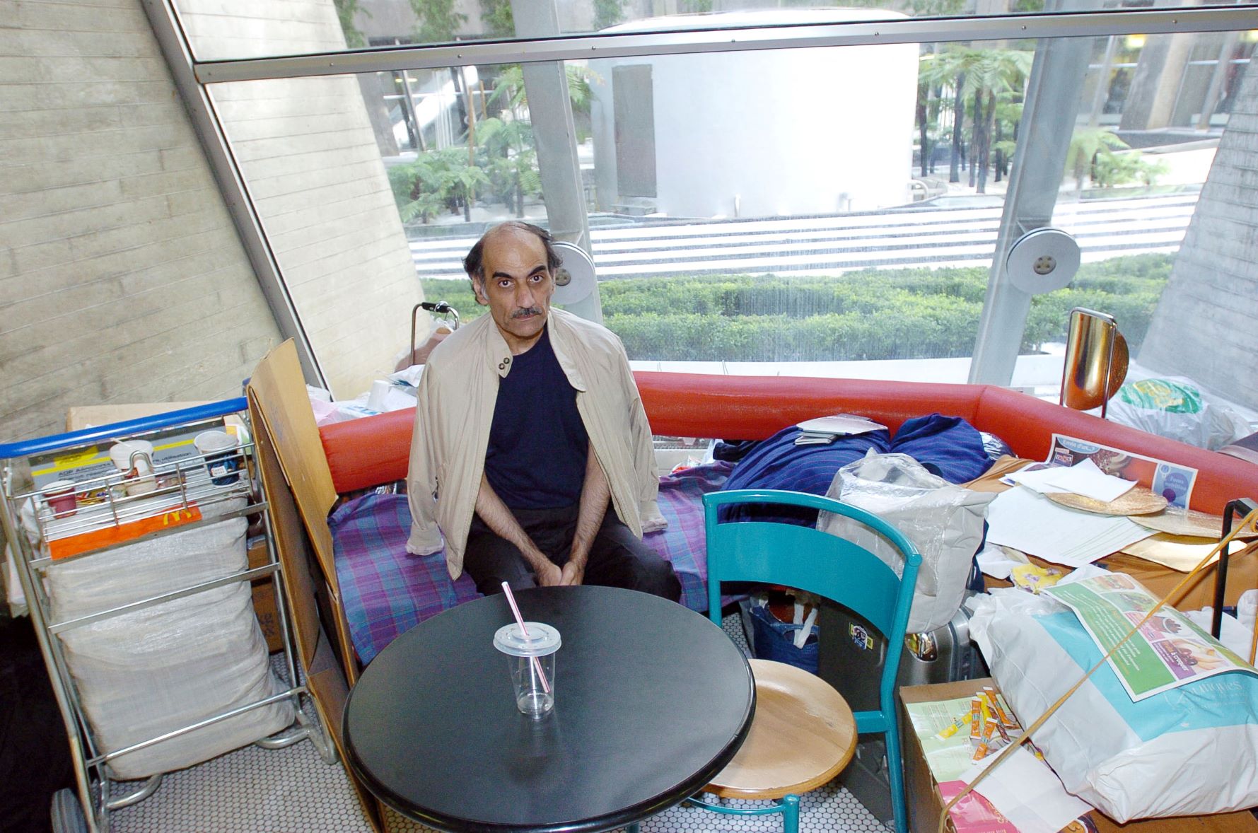 Lelaki Menetap Di Lapangan Terbang 18 Tahun Meninggal Dunia