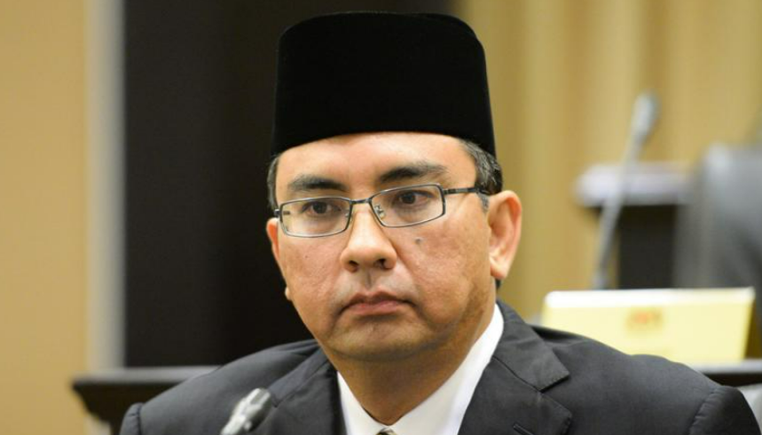 Puad Ingatkan Kerajaan Mengenai Kes hakim Nazlan