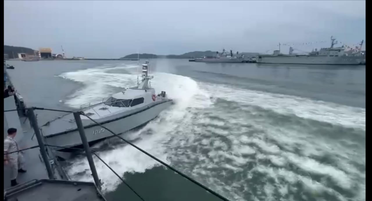 Dua Bot TLDM Berlanggar Ketika Demonstrasi HTA22