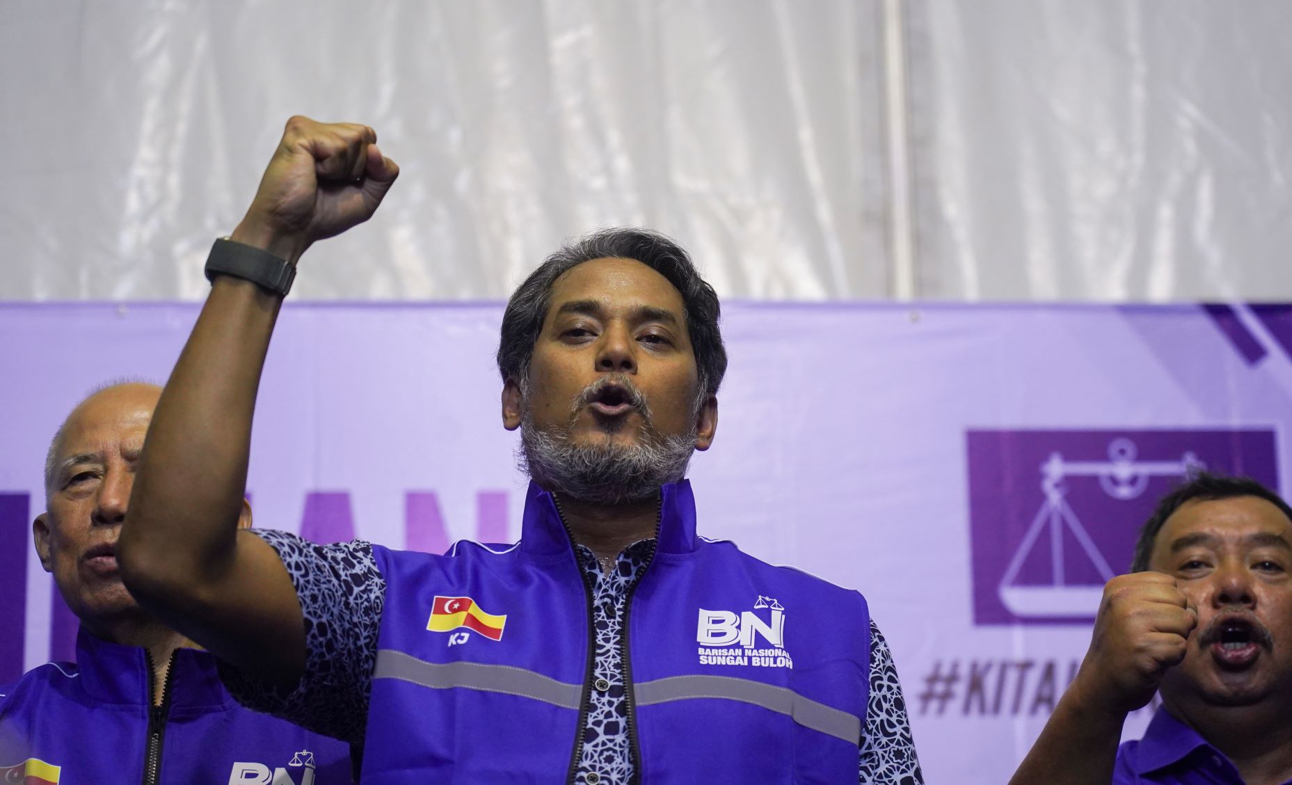 Tanding Presiden UMNO: Khairy Hanya Jawab ‘Let’s See’