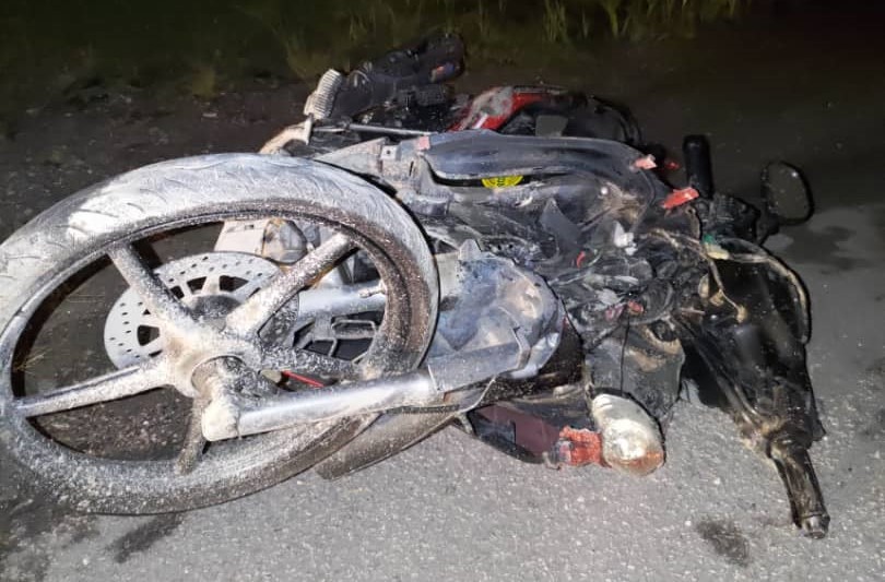 Remaja Maut, Motosikal Rempuh Kerbau