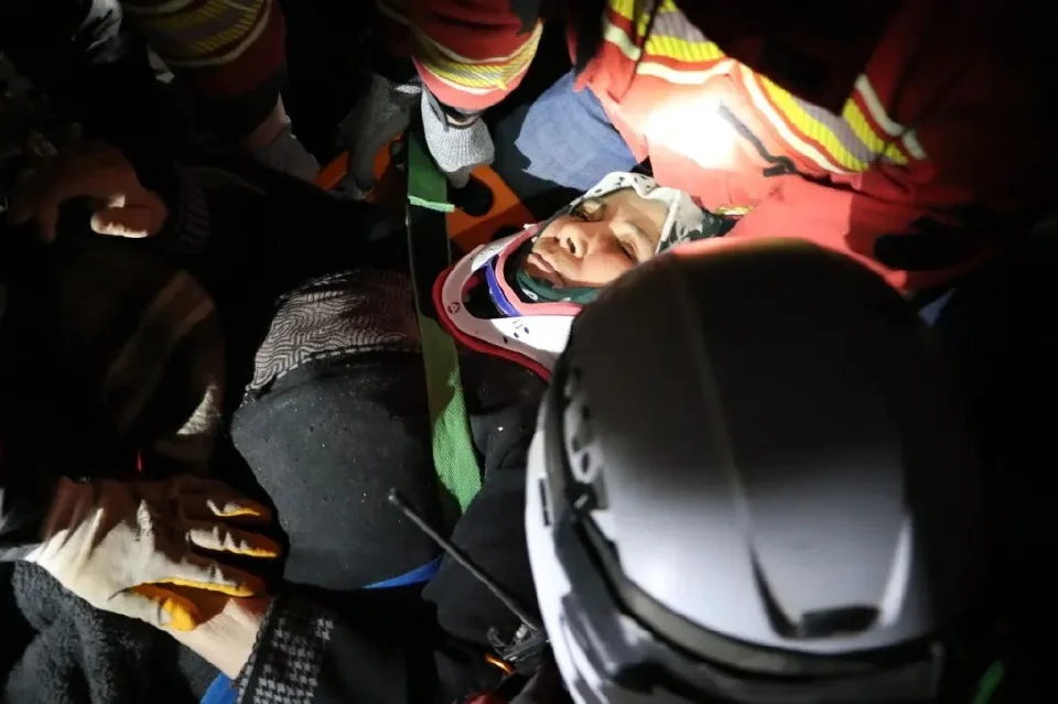 Gempa Bumi Turkiye: Dua Wanita Selamat Selepas 122 Jam Terperangkap