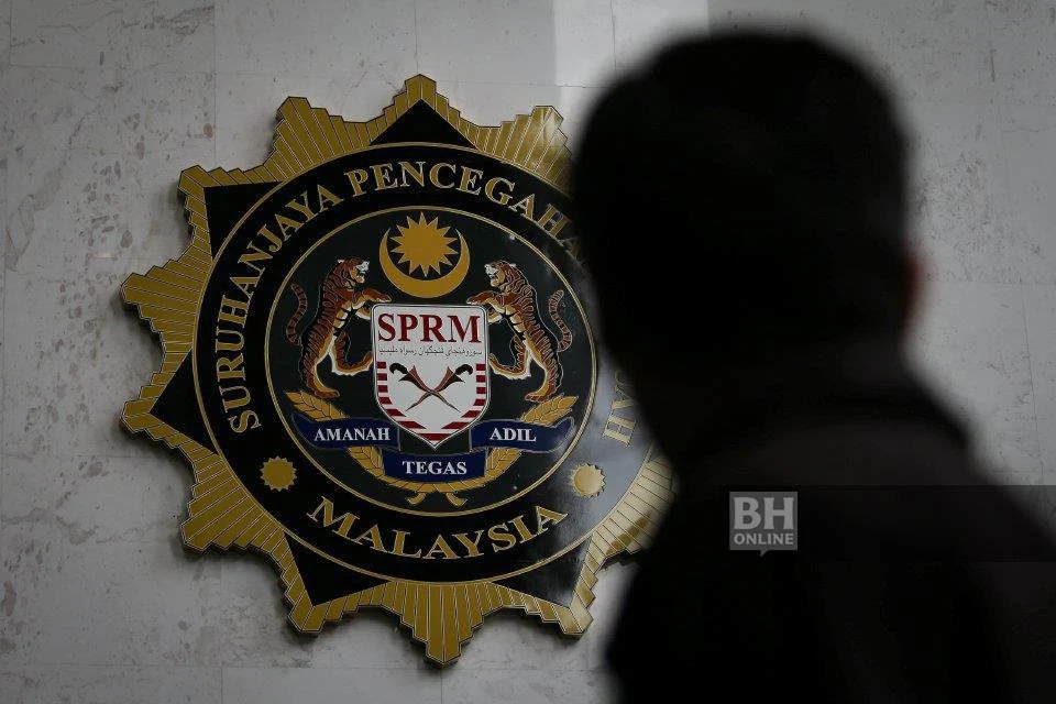 Ops Tropicana: SPRM Serbu Premis Bank, Pengurup Wang Sekongkol Sindiket Penipuan