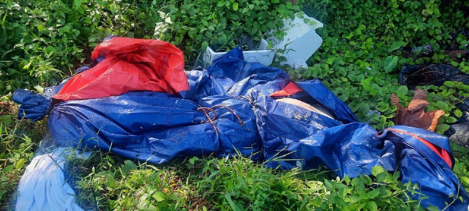 Dua Mayat Lelaki Bertatu Berbungkus Kanvas Ditemui Dalam Semak