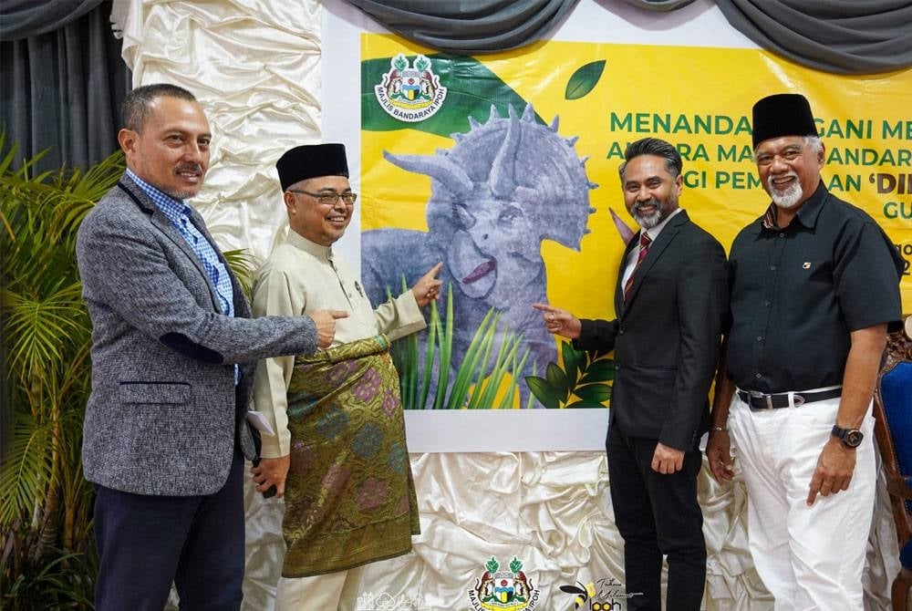 Taman Tema Dinosaur Tarikan Baharu Di Perak