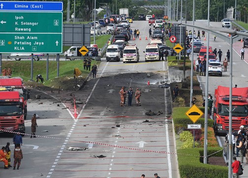 Agong Tinjau Lokasi Nahas Di Elmina