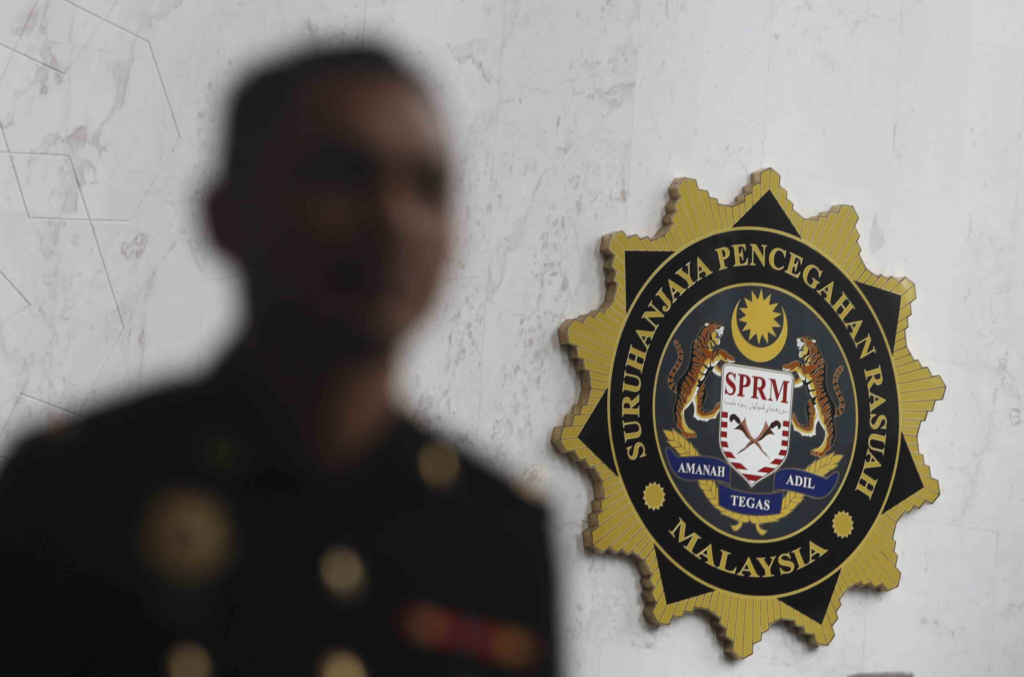 Rasuah: 37 Pegawai, Anggota Polis Ditahan SPRM