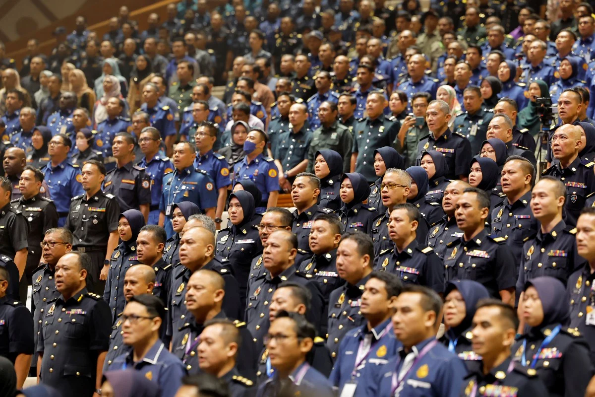 Ubah Suai Belakang Lori Seludup Diesel