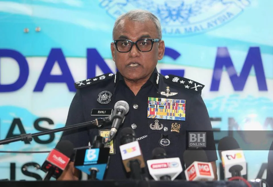 Datuk Seri Palsu: Polis Rampas Peralatan Darjah Kebesaran