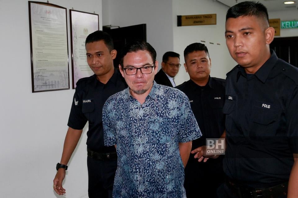 Yasin Dipenjara Seumur Hidup Dan 16 Sebatan, Digari Terus Ke Penjara Kajang