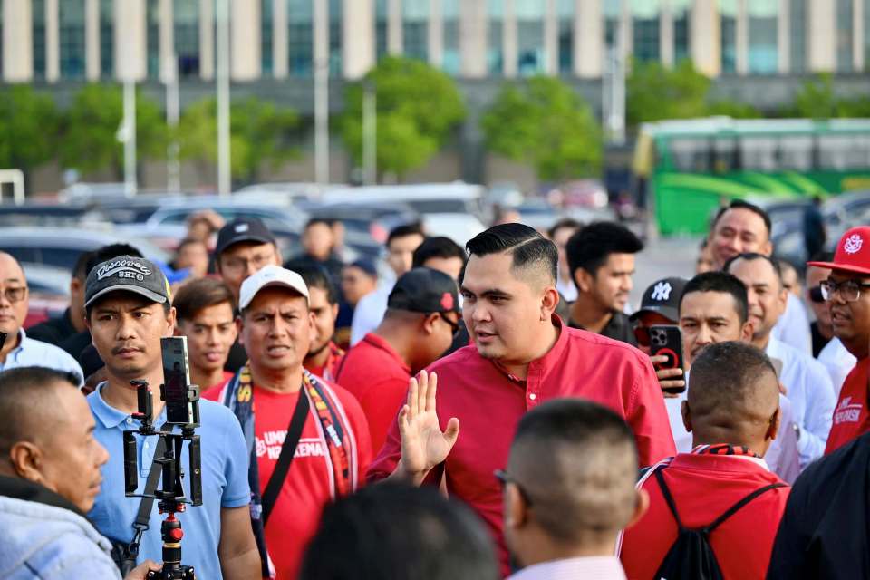 Anak Jantan Hadir Sendiri Bersama Rakyat Bukan Duduk Dalam Hotel – Dr Akmal