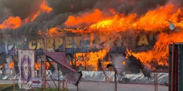 Kilang Karpet Di Nilai 3 Musnah Terbakar