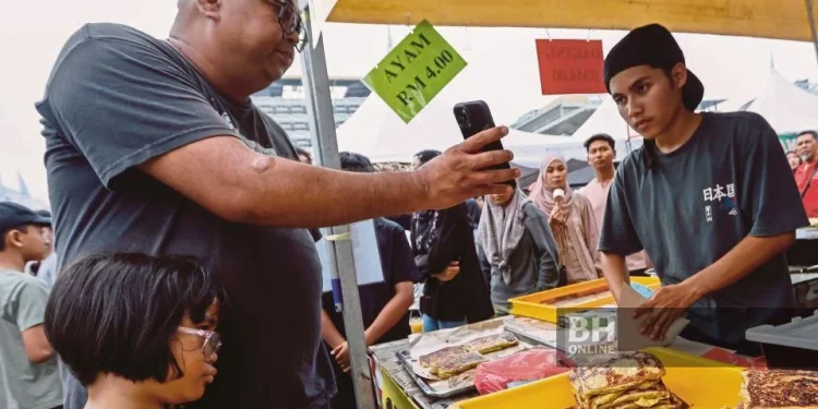 Johor Beri Insentif TNG EWallet RM20 Galak Transaksi Tanpa Tunai Di Bazar Ramadan