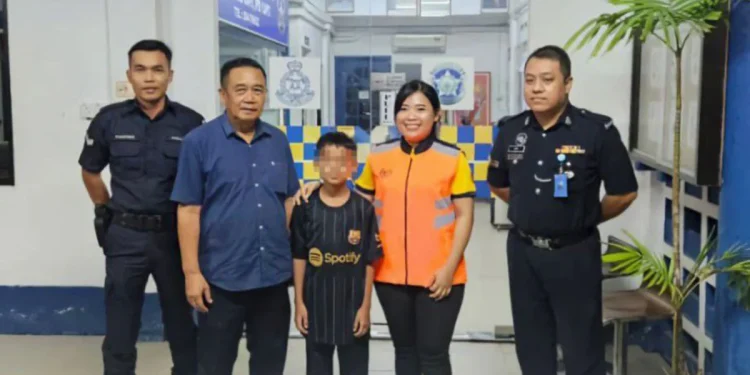 Kanak-Kanak Hilang Ditemukan 700km Dari Kuching, Menyorok Dalam Bas Ke Kapit