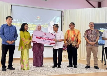 KPM Sasar Sekolah Seluruh Negara Guna ‘Smartboard’ Menjelang 2027