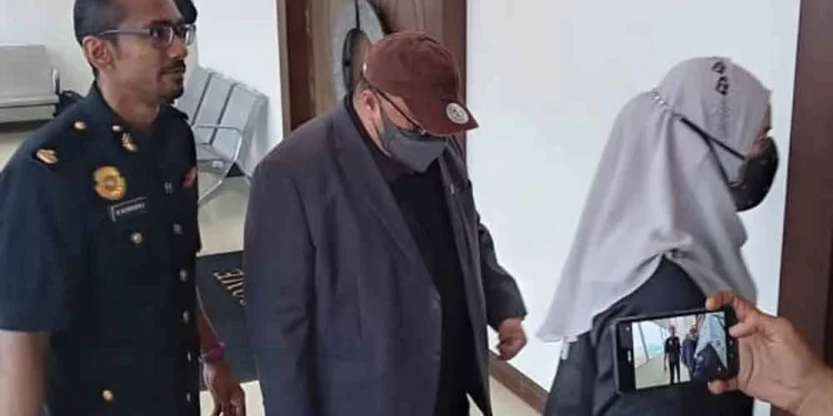 Bekas Setiausaha Jabatan Perdana Menteri Didakwa Salah Guna Harta RM200,000