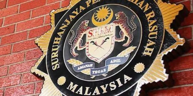 Siasatan Seleweng Dana Bina Lebuh Raya: SPRM Turut Serbu Rumah Tan Sri Di Melaka