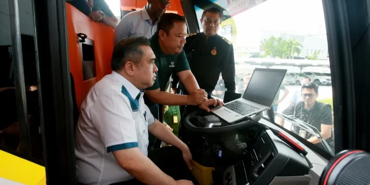 Nahas Lori FRU: Pengusaha Syarikat Lori Akan Diheret Ke Mahkamah – Menteri