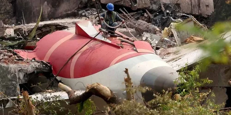 Nahas Air India: Juruterbang ‘Keliru’ Guna Suis Enjin