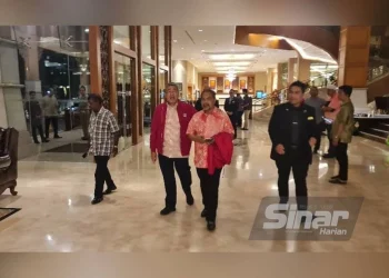 Ketua-Ketua UMNO Adakan Perjumpaan Khas Malam Ini