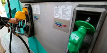 Harga RON95 Kekal, RON97 Dan Diesel Naik Tiga Sen Seliter