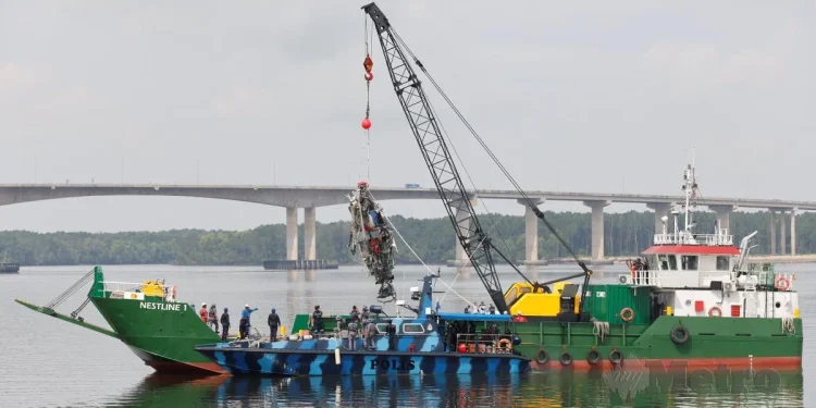 Bangkai Helikopter Dibawa Ke PGU Subang, Dua Kru Dibenarkan Keluar Wad