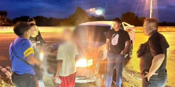 Warga Emas Ditahan Baling Batu Ke Kenderaan