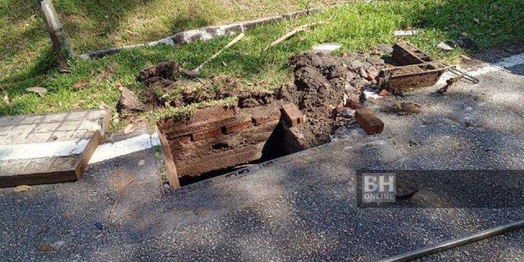 Penutup Lubang Dicuri Punca Van Sekolah Terbabas, Terbalik