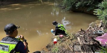 Ratusan Ikan Mati, Terapung Di Sungai Ketil