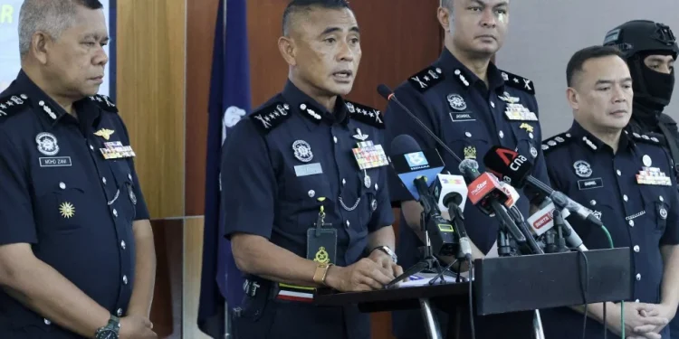 400 Ditahan Di Bangsar South, Disyaki Sindiket Scammer Dalam Talian Terbesar Di KL