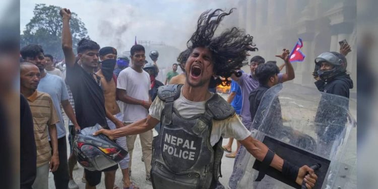 Mengapa Malaysia Tidak Jadi Seperti Indonesia Dan Nepal?