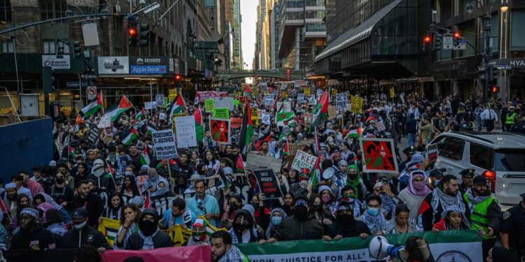 Protes Besar-Besaran Bergelora Di New York Sempena Ucapan Netanyahu Di PBB