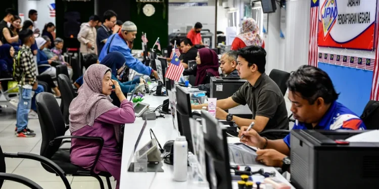 13,632 MyKad Alami Cip Rosak Diganti Dalam 5 Hari – Saifuddin