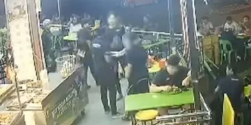 Marah Ditegur Merokok Dalam Restoran, Lelaki Bergaduh Dengan Pasangan Suami Isteri