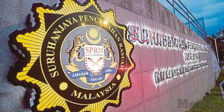 Suspek Rasuah Sindiket Penyelewengan Dana Bantuan Zakat Direman