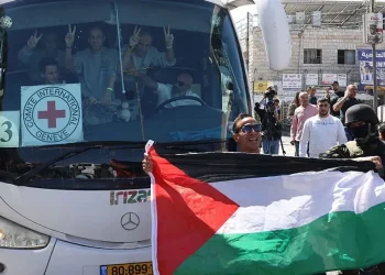 Tareq Al-Barghouthi Dibebas Selepas 22 Tahun Menghuni Penjara Israel