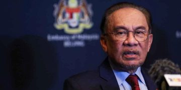 Sakit Belakang – Anwar Batal Lawatan Ke Pahang