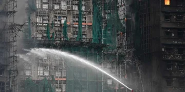 44 Maut Dalam Kebakaran Tujuh Blok Pangsapuri Di Hong Kong