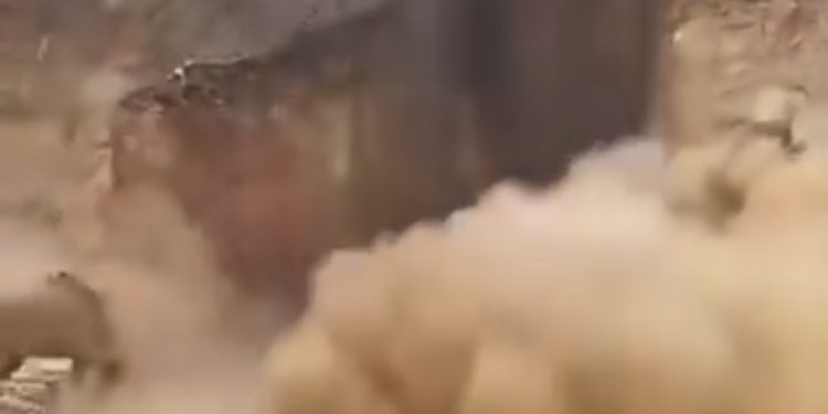 32 Pelombong Maut Jambatan Runtuh di Lombong Kalando, Congo