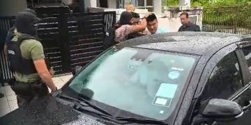 SPRM Nafi Pegawai Acu Senjata Ketika Tangkapan Ahli Perniagaan Albert Tei